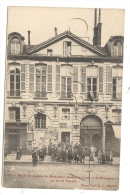 Paris 3ème Arr (75) : Entrée De L'école Communale Et Hotel Du Comte De Montrésor 54 Rue De Turenne En 1910(animé) - Arrondissement: 03