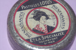 BOITE à BONBONS PASTILLES LOTUS Spécialité ROCHEFORT Sur MER / GEISHA - Dosen