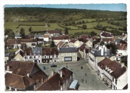 En Avion Au-dessus De... Brinon-sur-Beuvron, Vue Générale, La Place, 1967, Sofer, 2K - Brinon Sur Beuvron