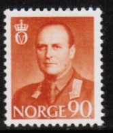 NORWAY    Scott #  369*  VF MINT LH - Unused Stamps
