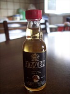 Haven Liquore Secco A Base Di Avena: Bottiglia Mignon Tappo Plastica. Gruppo Grandi Marche Associate Stab. Aprilia - Spirituosen