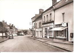 COURTOMER RUE PRINCIPALE ,BOULANGERIE,MERCERIE LAILLE,CITROEN DS,R4,CAFE JOURNAUX,A VOIR !! REF 33521 - Courtomer