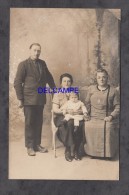 CPA Photo - COURTISOLS - Grand Mére Angeline Et Famille à Identifier - Courtisols