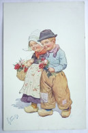 CPA HUMORISTIQUE -  ILLUSTRATEUR KARL FEIERTAG - COUPLE D'ENFANTS AVEC DES  FLEURS - Feiertag, Karl