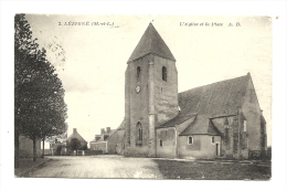Cp, 49, Lézigné, L'Eglise Et La Place, Voyagée 1925 - Autres & Non Classés