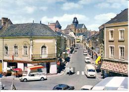 EVRON RUE DE LA FONTAINE ,BAR TABAC JOURNAUX,COMMERCES,BREAK CITROEN DS ,COULEUR,A VOIR !!  REF 33616 - Evron