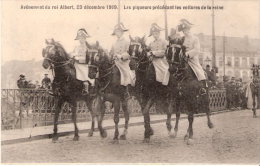 Bruxelles-1909- Avènement Du Roi Albert-Les Piqueurs-Cavaliers- Chevaux - Exp. Vers Quevy-le-Grand (voir Scan) - Beroemde Personen
