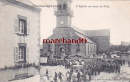 FINISTERE PLOUDALMEZEAU L EGLISE UN JOUR DE FETE Editeur Labat - Ploudalmézeau