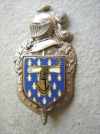 ANCIEN INSIGNE DE LA GENDARMERIE NATIONALE ECU EMAILLE LE CEFGN ETAT EXCELLENT - Policia