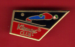 29704-Pin's.Ski.Kleenex Club. - Sports D'hiver