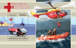 Guinea. 2013 Rescue Vehicles. (115b) - Altri & Non Classificati