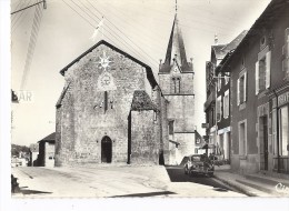 Cp 87 AMBAZAC Place De L'église   ( VOITURE AUTOMOBILE Renault 4 Cv BAR PHARMACIE HOTEL DE FRANCE ) - Ambazac