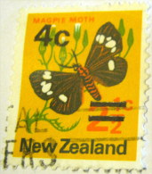 New Zealand 1971 Magpie Moth 2.5c Overprinted 4c - Used - Oblitérés