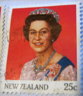 New Zealand 1985 Queen Elizabeth II 25c - Used - Oblitérés