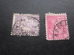 2 Timbres:US Postage USA United States Of America Perforé Perforés Perfin Perfins Stamp Perforated PERFORE  >Trés Bie - Zähnungen (Perfins)