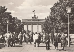 N9560  Brandenburger Tor   Berlin    2 Scans - Porte De Brandebourg