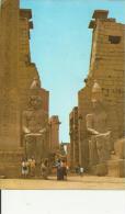 EGYPT 1989 - POSTCARD - LUXOR - THE TEMPLE OF LUXOR ADDR TO SWITZERLAND W 2 STS OF 15-35 POSTMARK UNREADEABLE MAILED MAR - Luxor