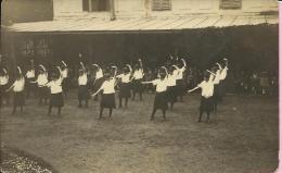 Postcard (old) - Girl Dancers (40402 B) - Dans