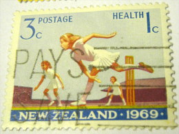 New Zealand 1969 Cricket Sport Health 3c + 1c - Used - Usati
