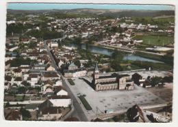 BELLE CPSM COLORISEE GUEUGNON, VUE AERIENNE SUR LA PLACE DE L'EGLISE, SAONE ET LOIRE 71 - Gueugnon