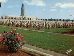 (278M) France - Douaumont Ossuaire Et Cimetiaire Militaire - Soldatenfriedhöfen