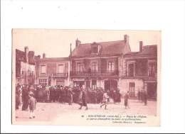 BOUGUENAIS. - Place De L'église. Le Garde-Champêtre Faisant Les Publications. - Bouguenais