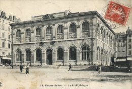 (751M) France - Vienne - Bibliothèque - Library - Libraries