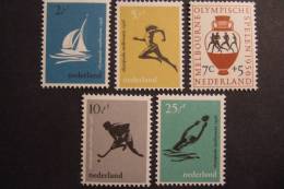 NETHERLANDS  1956  NVPH  676/80  OLYMPIC GAMES   MNH**   (SUR 108-050) - Unused Stamps