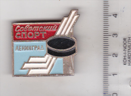USSR Russia Old Sport Pin Badge - Soviet Sport - Hokey - Leningrad - Wintersport