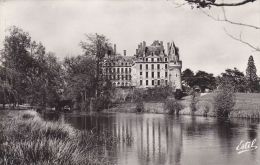 Cp , 49 , BRISSAC-QUINCÉ , Le Château De Brissac Vu Du Parc - Autres & Non Classés