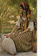 Tunisia Donna Del Sud Con Costume Tradizionale - Afrique