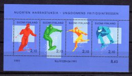 (S1031) FINLAND, 1991 (Youth Hobbies. Skiing). Souvenir Sheet. Mi # B8. MNH** - Ungebraucht