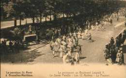 Molenbeek - La Paroisse St Rémy / La Procession Au Bd Léopold II - St-Jans-Molenbeek - Molenbeek-St-Jean