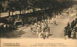 Molenbeek - La Paroisse St Rémy / La Procession Au Bd Léopold II - Molenbeek-St-Jean - St-Jans-Molenbeek