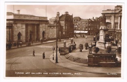 UK1762    HULL : Ferens Art Gallery And Victoria Square - Hull
