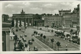 Berlin Brandenburger Tor Omnibus Setra Oldtimer Unter Den Linden Sw 30er - Porte De Brandebourg
