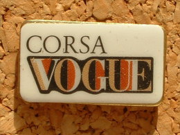 Pin´s  OPEL CORSA VOGUE - Opel