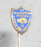 BOXING CLUB PRISTINA ( Kosovo Old Enamel Pin ) * Badge Boxing Boxe Boxeo Boxen Pugilato Anstecknadel Distintivo - Boksen