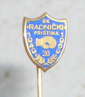BOXING CLUB PRISTINA ( Kosovo Old Enamel Pin ) * Badge Boxing Boxe Boxeo Boxen Pugilato Anstecknadel Distintivo - Boxen