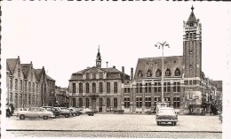 ROESELARE  Grote Markt En Stadhuis - Roeselare