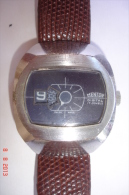 Montre Mentor Homme  Digital ,bracelet Cuir ,cadran Numérique ,17 Jewels Trotteuse Au Centre . Années 1970 - Horloge: Antiek