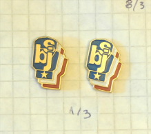 Boxing Federation Of Yugoslavia - Lot Of 2 Pins (gold & Silver Color) - Boxeo