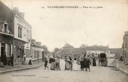 80. Villers Bretonneux.  Place Du 14 Juillet - Villers Bretonneux