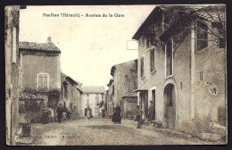 CPA ANCIENNE- FRANCE- PAULHAN (34)- AVENUE DE LA GARE- TRES GROS PLAN AVEC BELLE ANIMATION- VIEILLES MAISONS - Paulhan