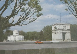 ZS46106 Victory Arch Kisinev Christmas Catedral   2 Scans - Moldova