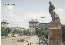 ZS46123 Monument To V I Lenin In Victory Square  Chisinau    2 Scans - Moldawien (Moldova)