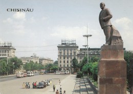 ZS46124 Monument To V I Lenin In Victory Square  Chisinau    2 Scans - Moldova