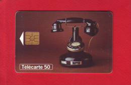 137 - Telecarte Publique Collection Historique Telephone 20 Ptt 24 (F819) - 1998