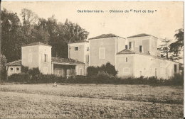 82 - CASTELSARRASIN - Belle Vue Un Peu Animée Du Château De Port De Guy - Castelsarrasin