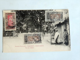 Carte Postale Ancienne : DAHOMEY : PORTO NOVO , Une Rue Indigène Avec 3 Timbres 1921 - Benín